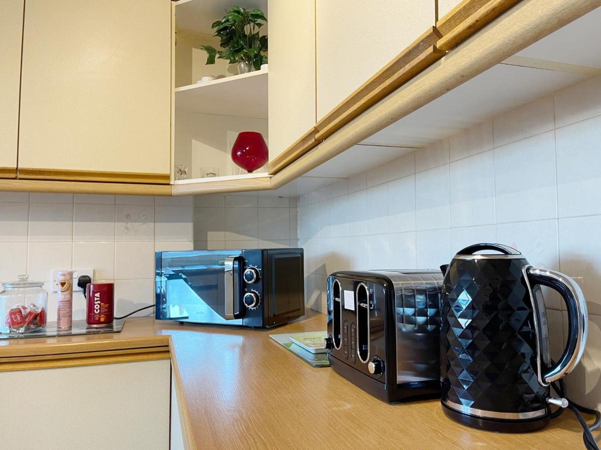Апартаменты 3 Bed Duplex Flat, Free Wifi & Netflix, Ideal For Contractors Грейвсенд Экстерьер фото